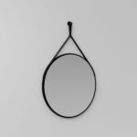 Круглое зеркало из окрашенного металла с черным ремешком из эко-кожи.  - Ideagroup