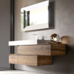 Прямоугольное зеркало Trapezio в алюминиевой раме.  - Ideagroup