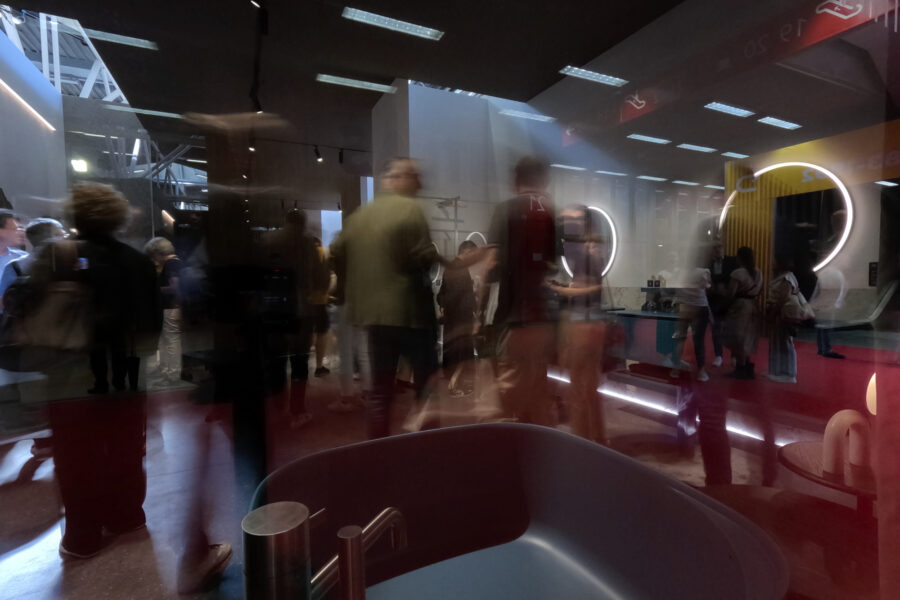 Explore dynamic design: переживите выставку Cersaie 2023 заново.